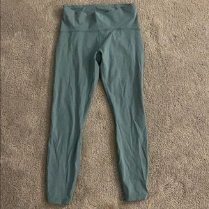 Cropped lululemon leggings